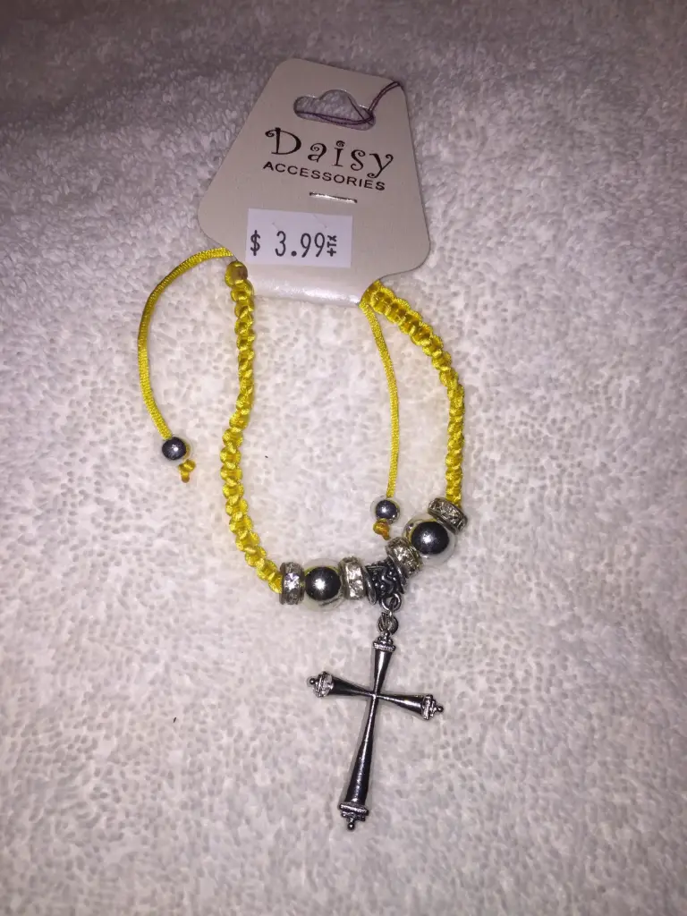 fabric cross charm bracelet. Color Yellow